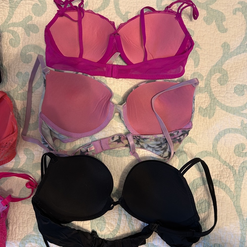 Victoria’s Secret Bras - Picture 3 of 4